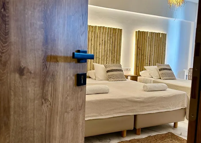 Athina - Lounge בית הארחה 3*