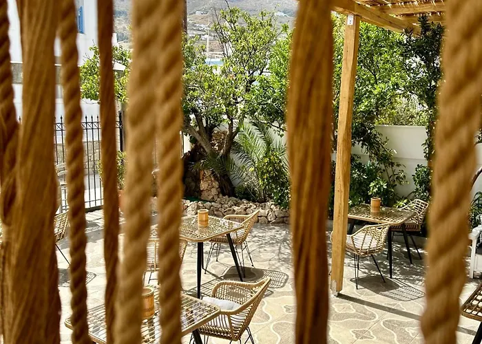 Athina - Lounge 3* פארוס