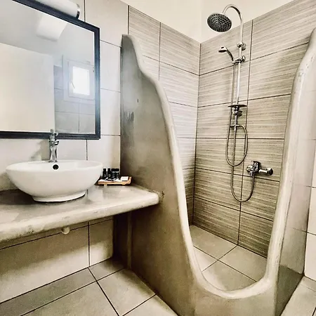 Athina Rooms - Lounge Apartments Guest house 2*