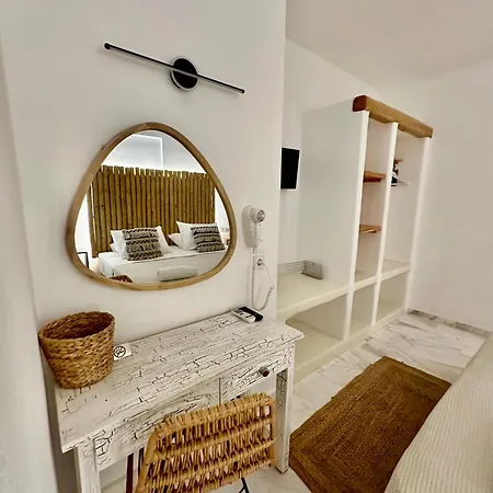 Athina Rooms - Lounge Apartments 2*
