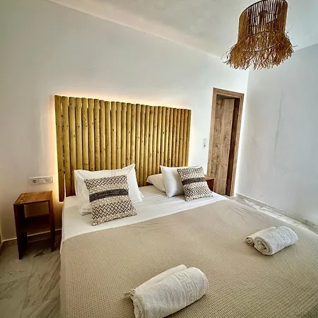 Guest house Athina Rooms - Lounge Apartments 2*