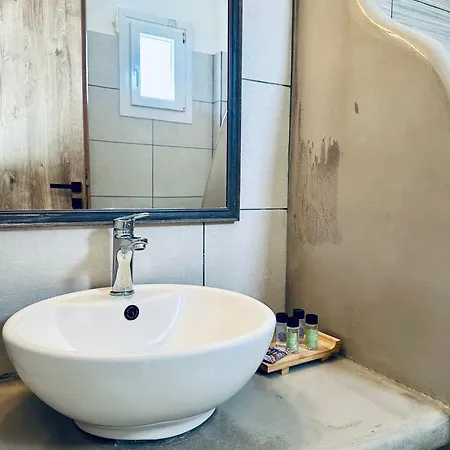Guest house Athina Rooms - Lounge Apartments 2*