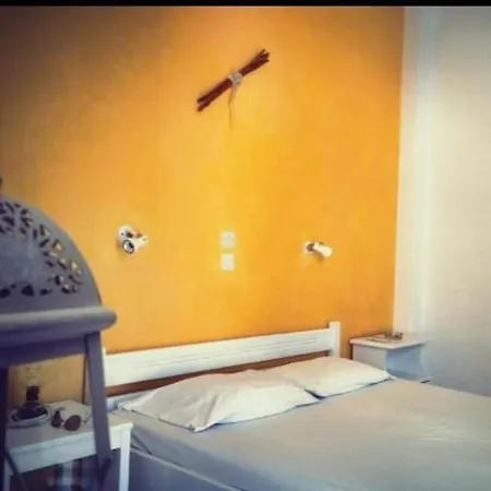 Athina Rooms - Lounge Apartments Guest house 2*